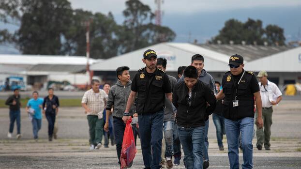 Más de 600,000 migrantes deportados o con orden de deportación en los últimos seis meses