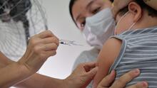 Lo que debes saber sobre la vacuna de refuerzo contra el coronavirus actualizada para niños a partir de los 6 meses