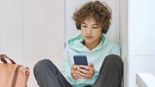 Cómo el celular afecta la salud mental de los hijos y qué hacer para ayudarlos