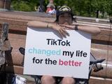 Cuán posible es una prohibición de TikTok en EEUU tras la ley que exige a la empresa china vender su popular ‘app’ 