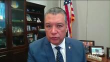 Senador Alex Padilla cree que la falta de acuerdo para resolver la crisis en la frontera es intencional
