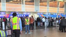 Esperan a miles de pasajeros en el aeropuerto de Austin tras el eclipse