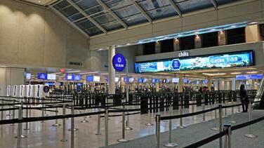 Aeropuerto Internacional de Orlando reanudará vuelos el mediodía del viernes