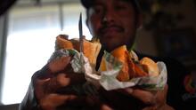 Compró un sándwich en Subway y encontró un cuchillo entre su comida