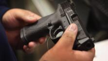 Control de armas en Maryland: ¿en qué consisten las propuestas de ley aprobadas recientemente?