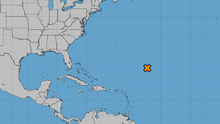 Perturbación en el Atlántico amenaza con convertirse ciclón, aunque ya terminó la temporada de huracanes