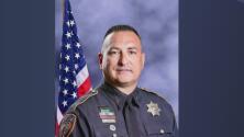 Identifican al agente del alguacil del condado de Harris que murió atropellado