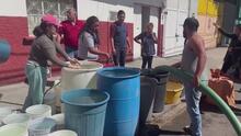 “Nos están enfermando”: comunidad en México denuncia que el agua que llega a sus hogares está contaminada
