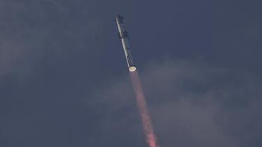 El poderoso cohete Starship despega con éxito en su tercera prueba, pero se destruye al regresar a la Tierra