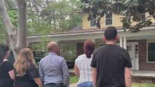 Hispanos denuncian irregularidades en compra de casas en Sanford
