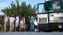 "Hay que ser proactivos": qué deben hacer los cubanos con I-220A que están en un limbo migratorio