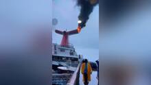Chimenea de crucero de Carnival se incendia tras posible impacto de un rayo