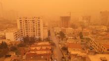 El "dramático" aumento de las tormentas de arena y polvo: ¿por qué es tan peligroso?