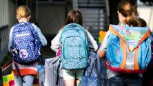 Propuesta de adelantar el inicio de clases en HISD es rechazada por algunos padres y maestros