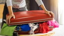 Cinco prendas indispensables para llevar en tu viaje de verano y evitar empacar de más