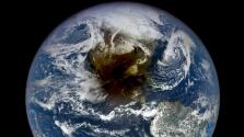 Así se vio desde el espacio cómo el eclipse oscureció parte de la Tierra