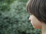 Señales de autismo: caminar de puntitas y otras conductas que los padres deben conocer
