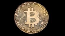 Qué es bitcoin y cómo funciona: te explicamos las claves de la criptomoneda que está revolucionando el mercado