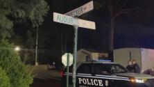 Violencia en vecindario hispano de Fairfax: Un menor apuñalado y varios sospechosos en fuga