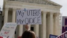 ¿Debe una mujer tener derecho a un aborto de emergencia en estados que lo prohíben? La Corte Suprema decide