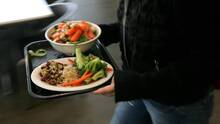Escuelas de Pasco eliminarían comidas gratuitas: así reaccionan padres de familia