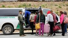 Cubanos con I-220A que están en limbo migratorio podrían obtener un parole humanitario, según USCIS